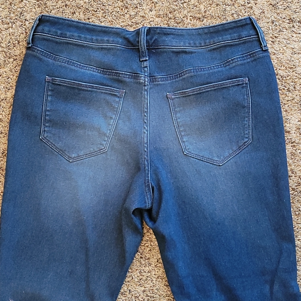 Universal Thread Jeans - Picture 2 of 3